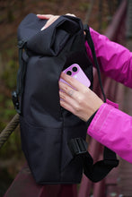 Įkelti vaizdą į galerijos rodinį, XL Juoda kuprinė