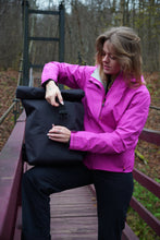 Įkelti vaizdą į galerijos rodinį, XL Juoda kuprinė