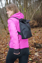 Įkelti vaizdą į galerijos rodinį, M Juoda kuprinė