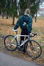 Įkelti vaizdą į galerijos rodinį, Žalsvas Tašiukas Per petį