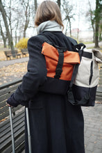 Įkelti vaizdą į galerijos rodinį, M Oranžinė kuprinė