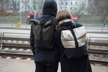 Įkelti vaizdą į galerijos rodinį, XL Haki spalvos kuprinė