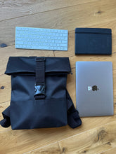 Įkelti vaizdą į galerijos rodinį, M Mėlyna kuprinė