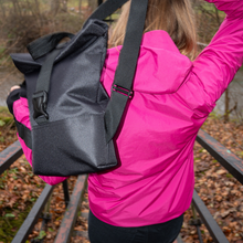 Įkelti vaizdą į galerijos rodinį, L Juodos spalvos kuprinė