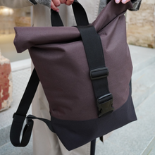 Įkelti vaizdą į galerijos rodinį, L Rudos spalvos kuprinė